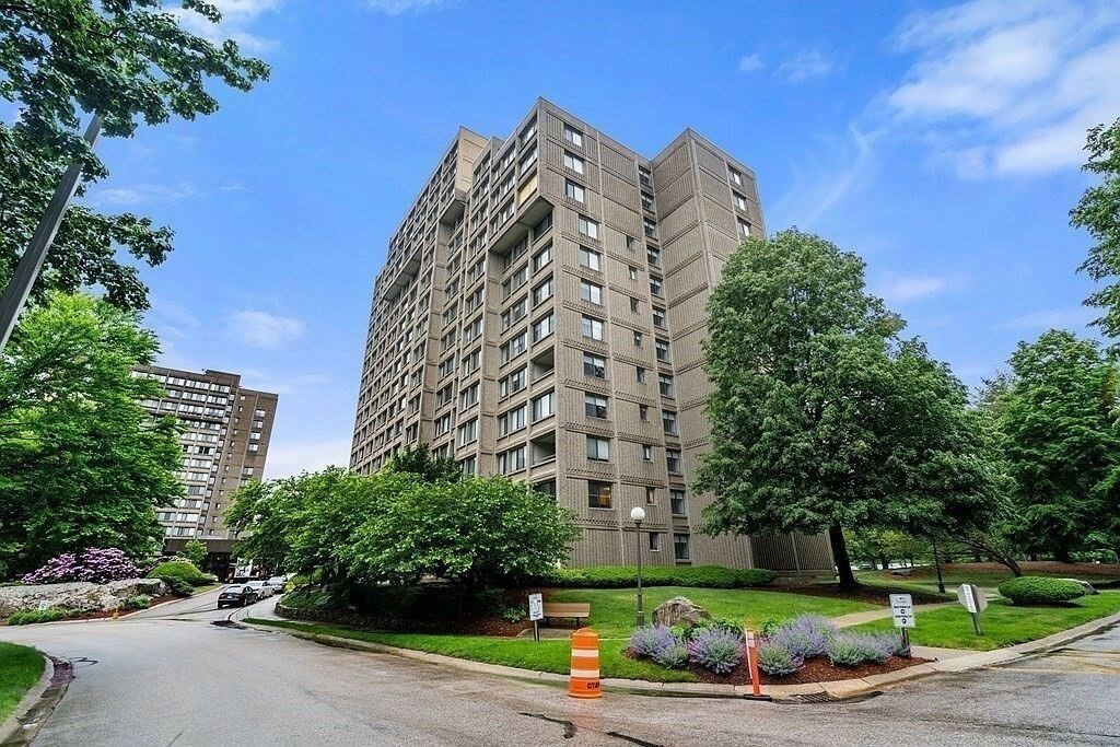 Property Photo: 250 Hammond Pond Parkway 1510S MA 02467