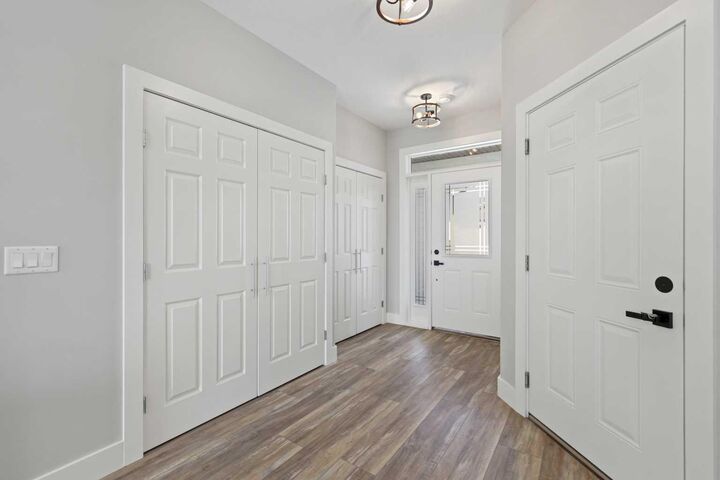 Property Photo: 610 4 Avenue SW 5 AB T0M 1X0