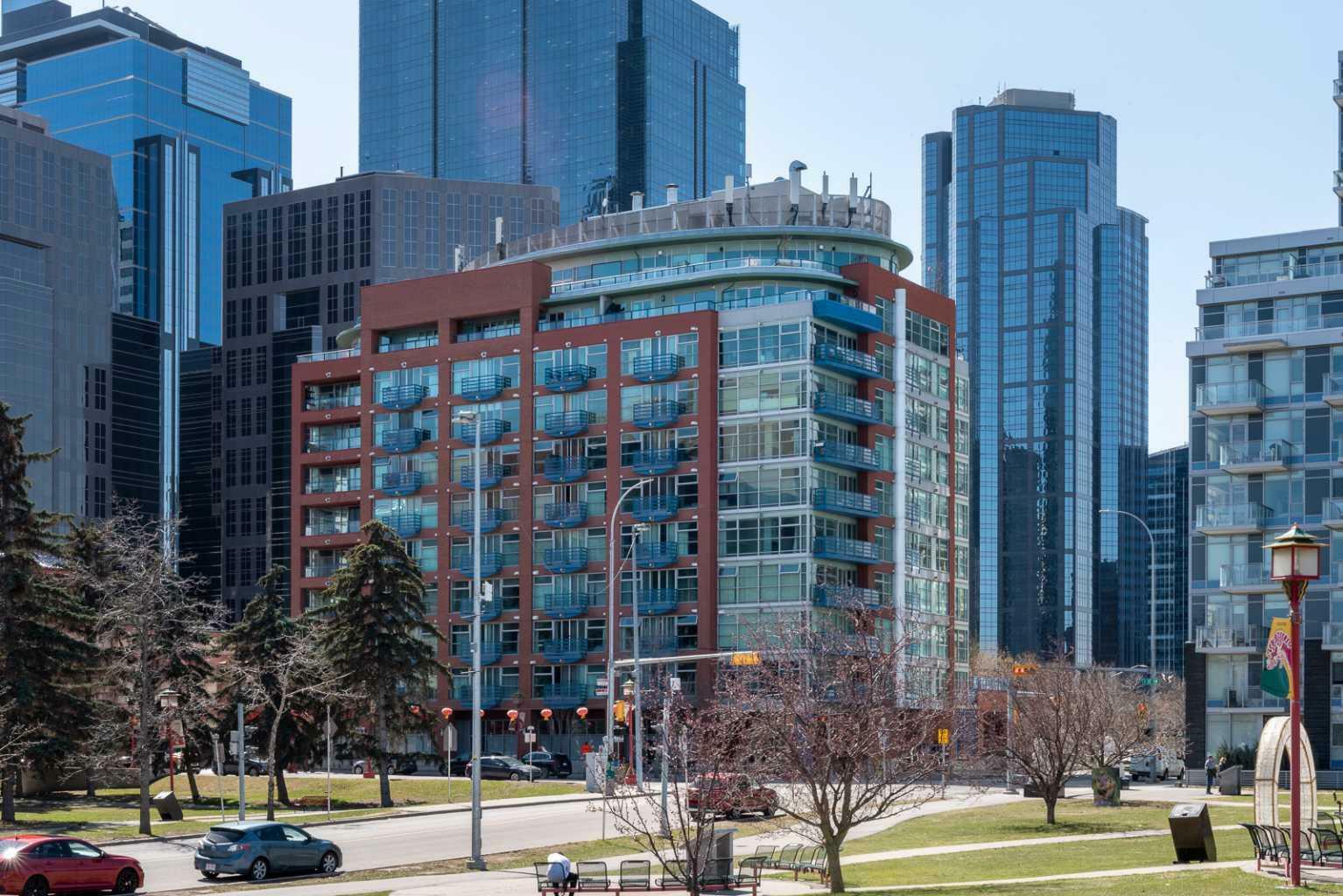 Property Photo: 205 Riverfront Avenue SW 503 AB T2P 0A9