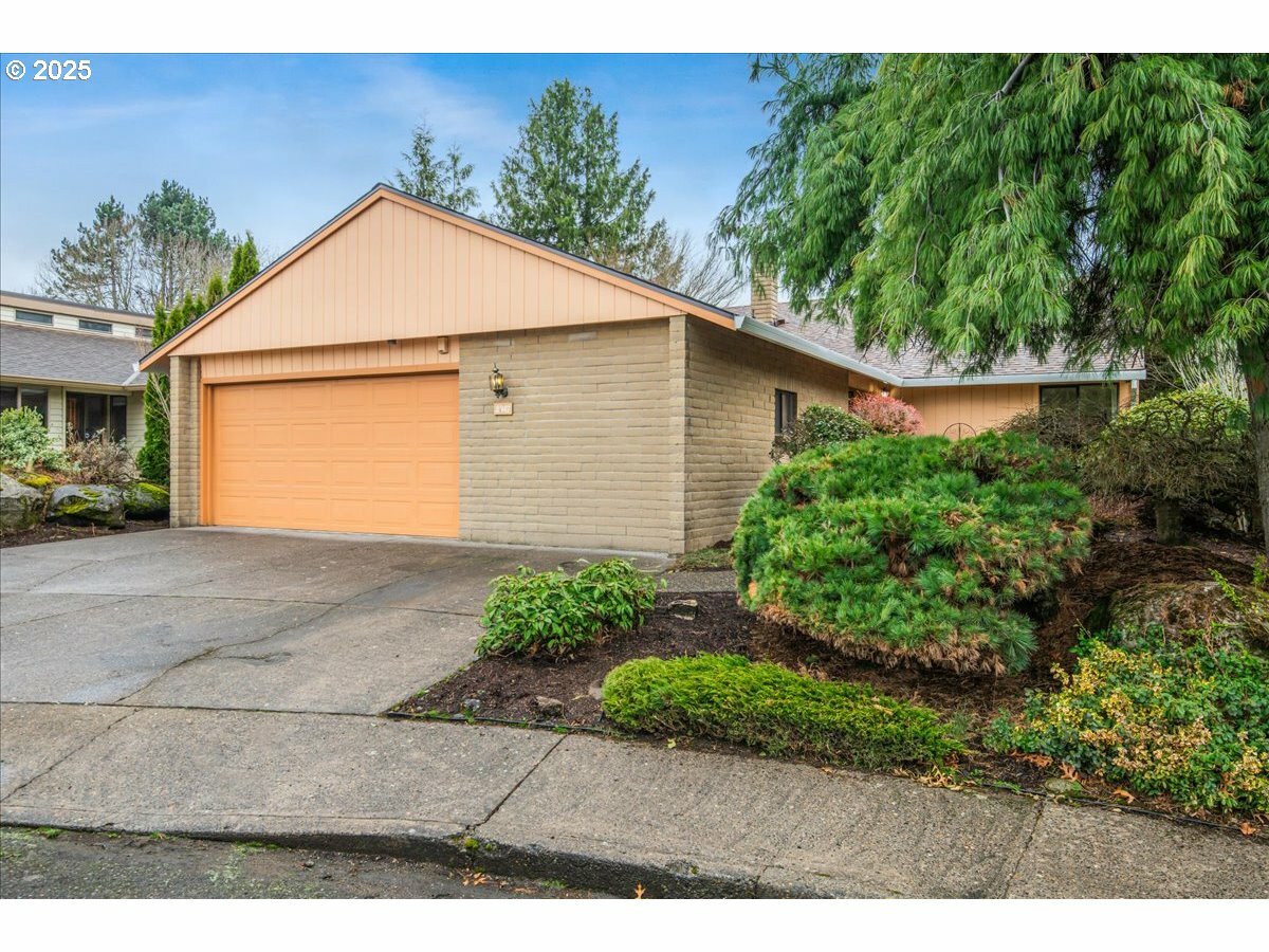 2347 NE 152nd Pl  Portland OR 97230 photo