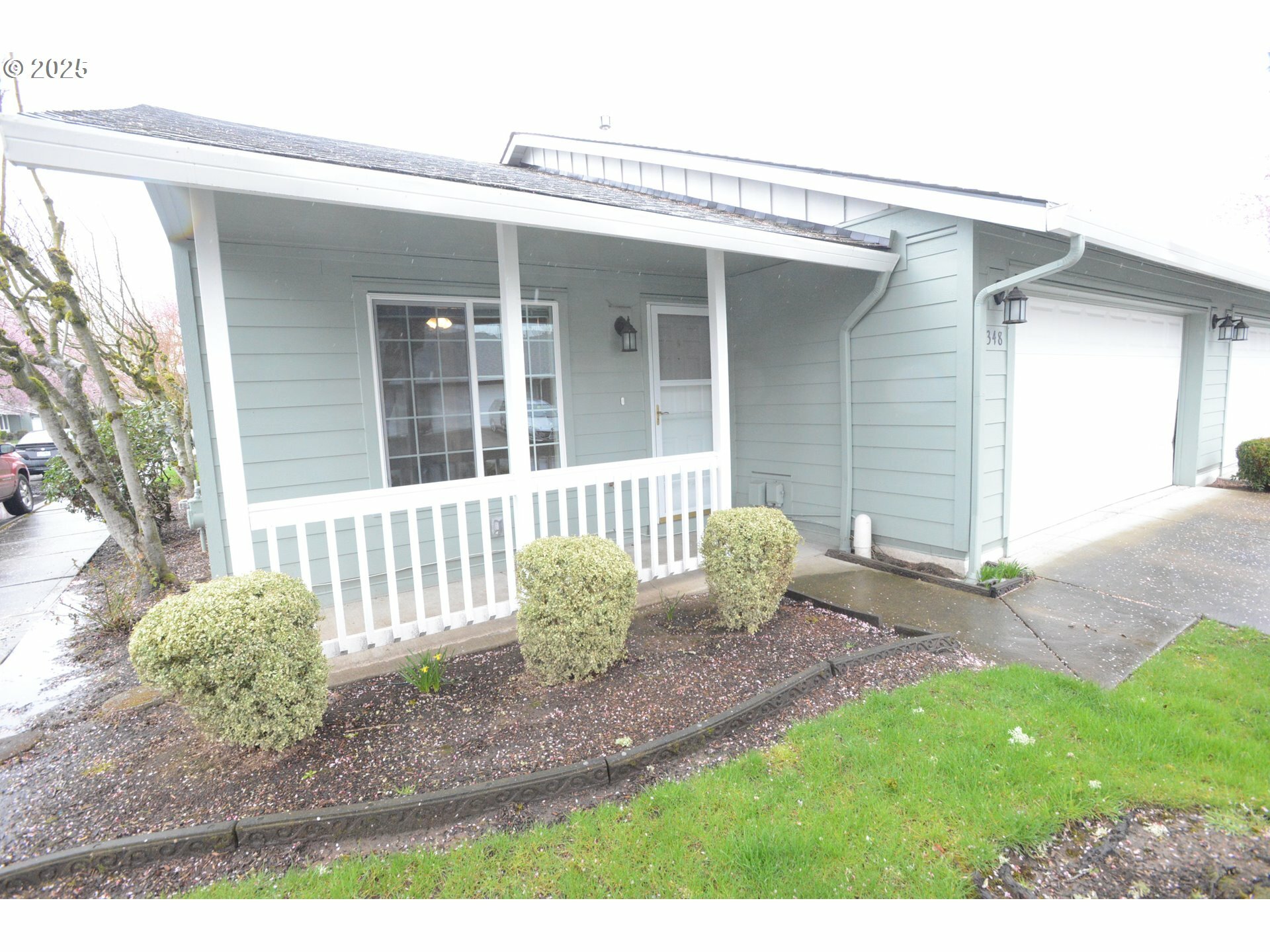 Property Photo: 2348 SE 61st Ln OR 97123