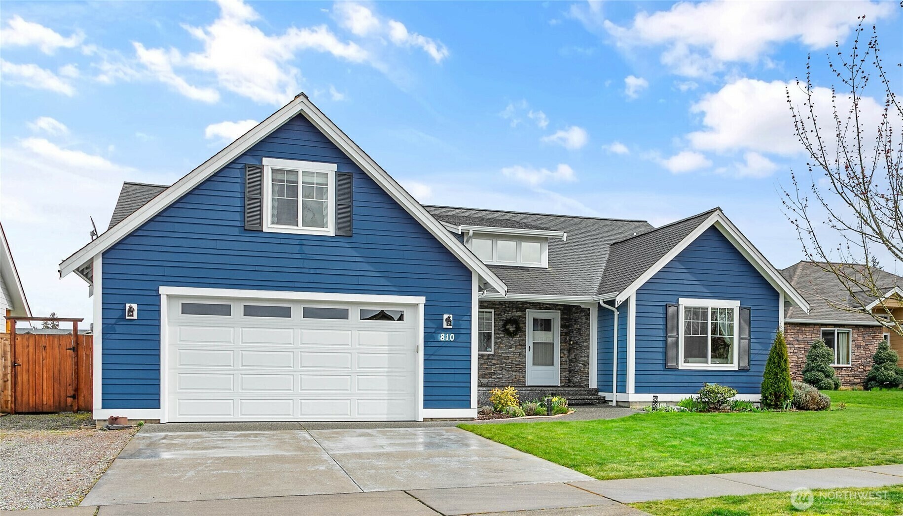 Property Photo: 810 Mapleridge Drive WA 98247