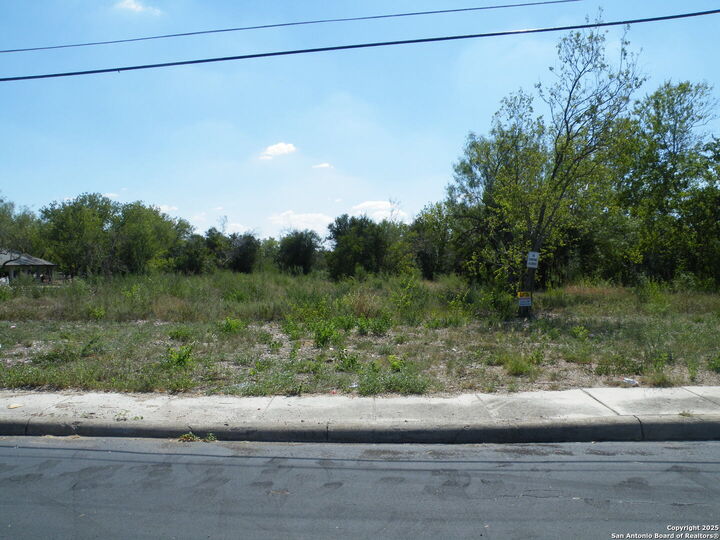 4930 Fortuna  San Antonio TX 78237 photo