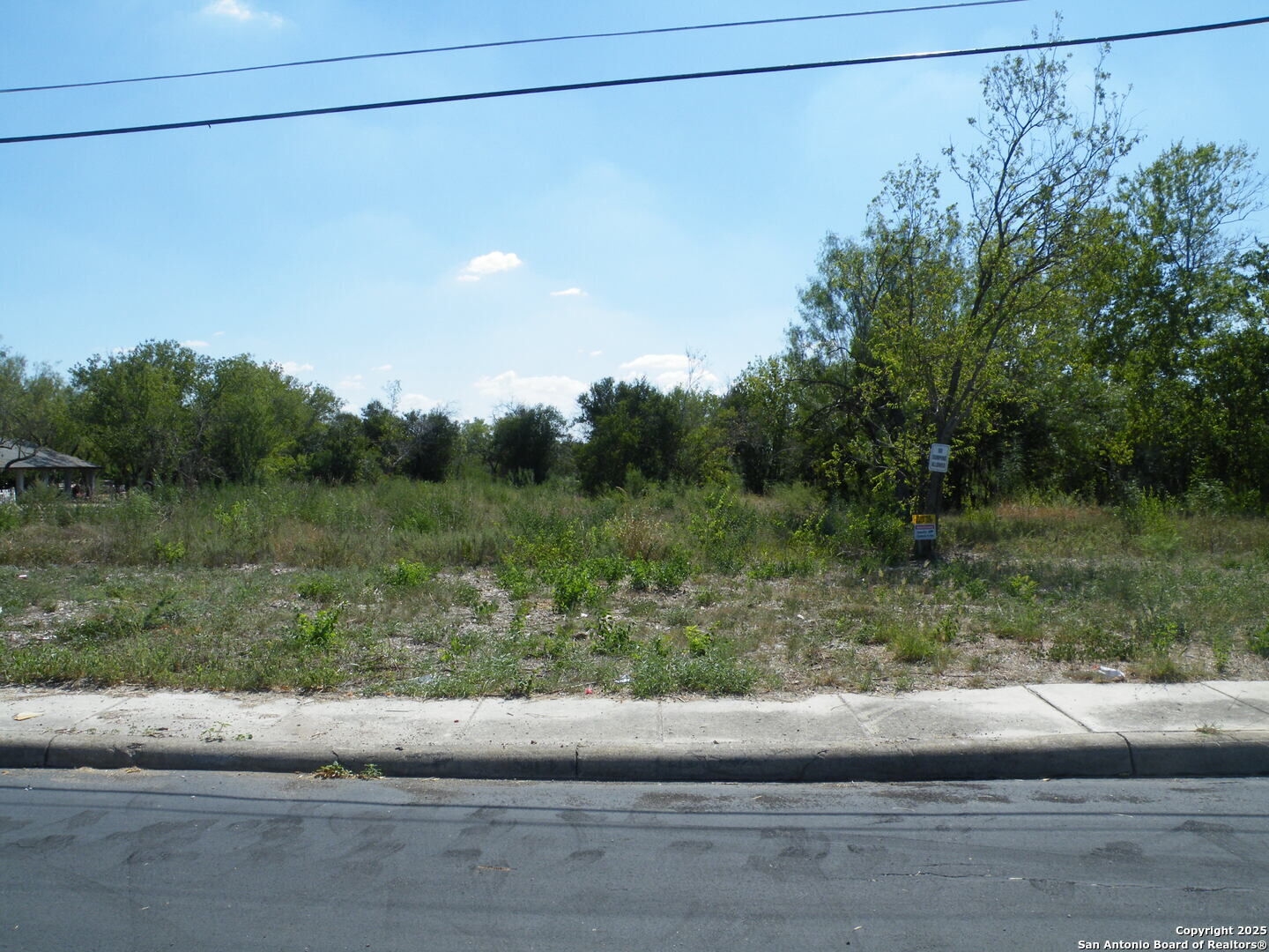 Property Photo: 4930 Fortuna TX 78237