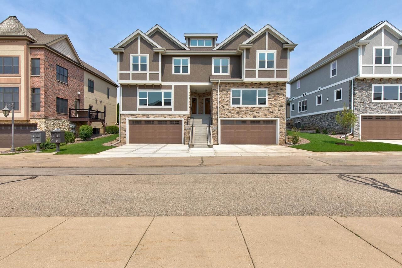 Property Photo: 9074 Paddington Parkway WI 53593