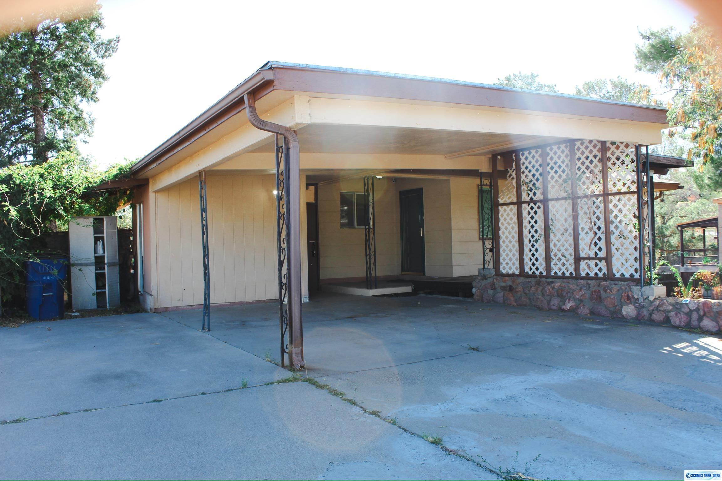 Property Photo: 1503 W 6th Street NM 88061