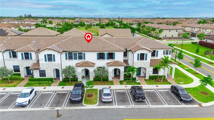 Property Photo: 11805 SW 245th Ter FL 33032