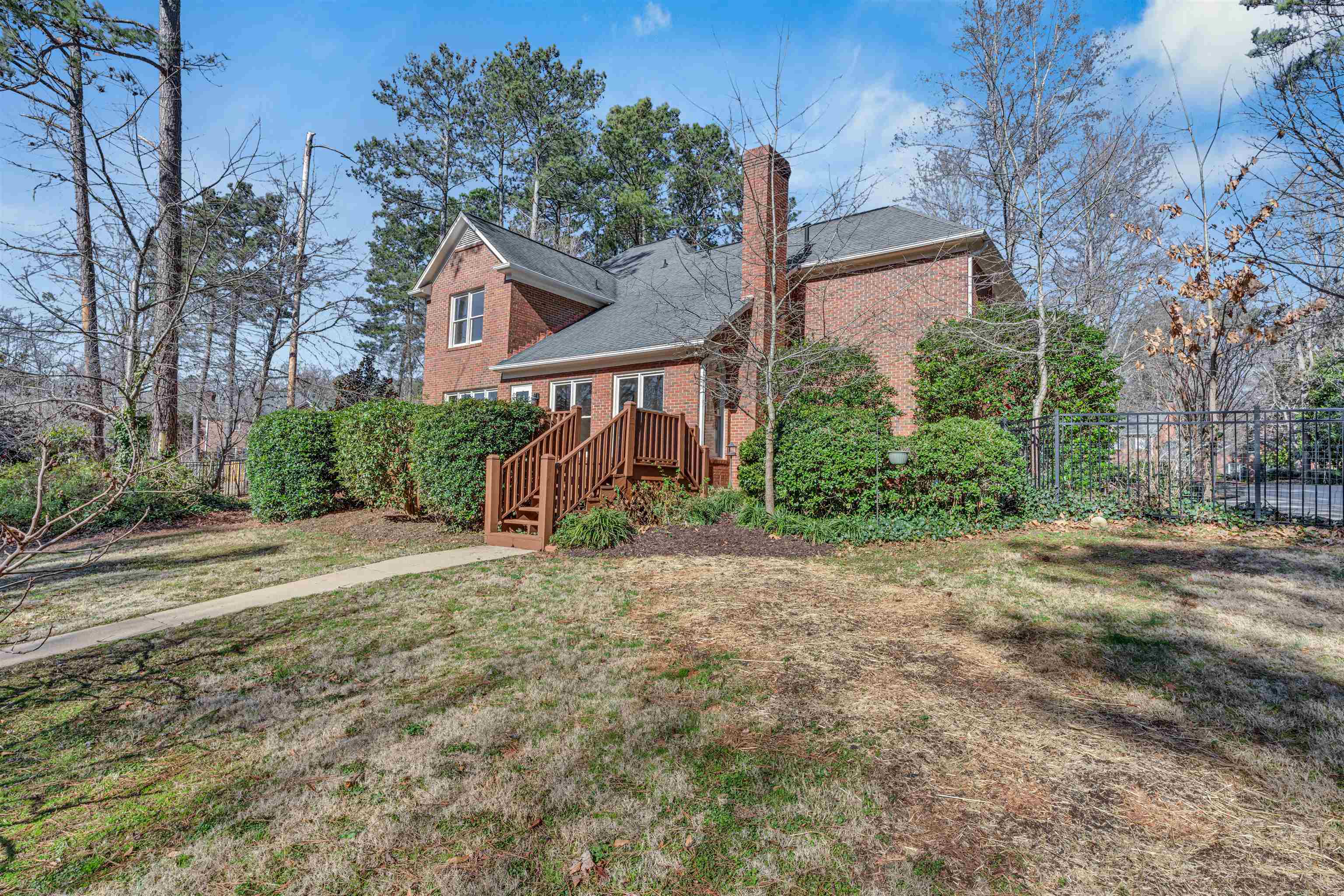 Property Photo: 410 E Woodbury Lane SC 29301