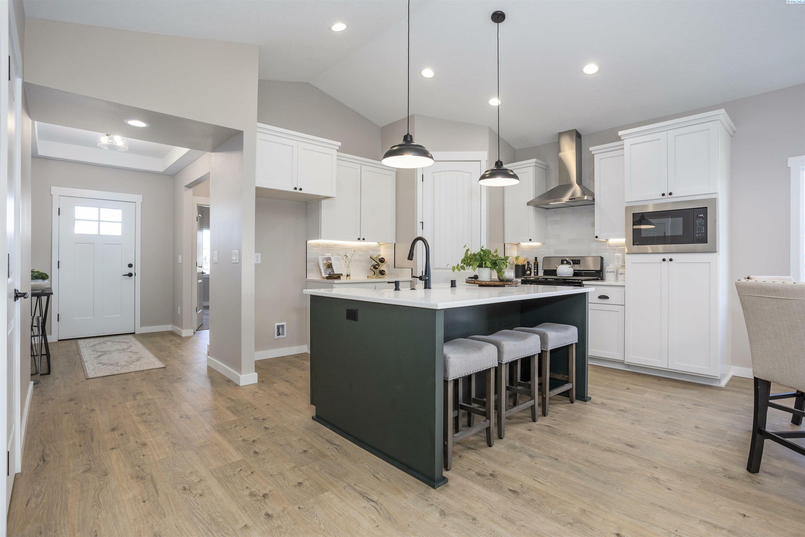 Property Photo:  3721 Morningside Parkway  WA 99352 