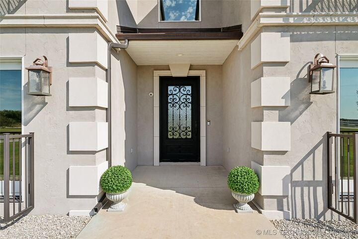Property Photo:  9433 S 282nd  OK 74014 