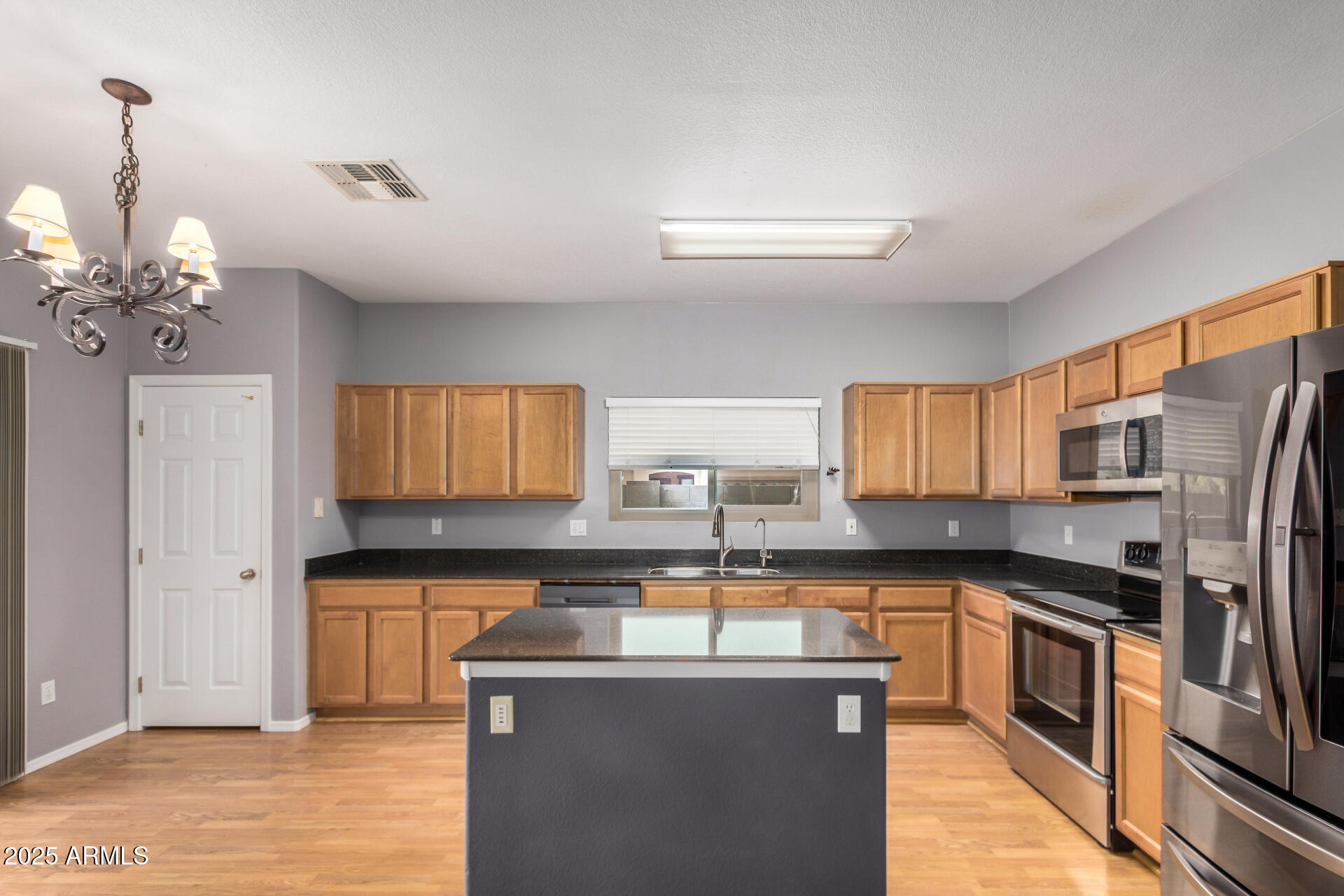 Property Photo: 2993 W Sunshine Butte Drive AZ 85144