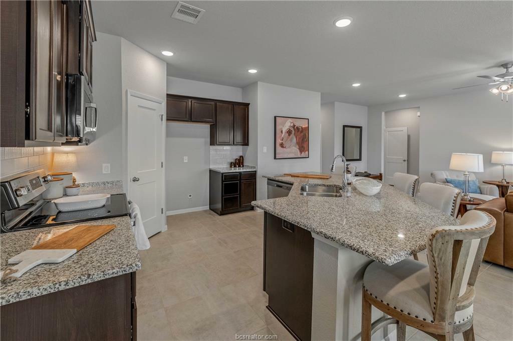 Property Photo: 5304 Lyle Place TX 77807