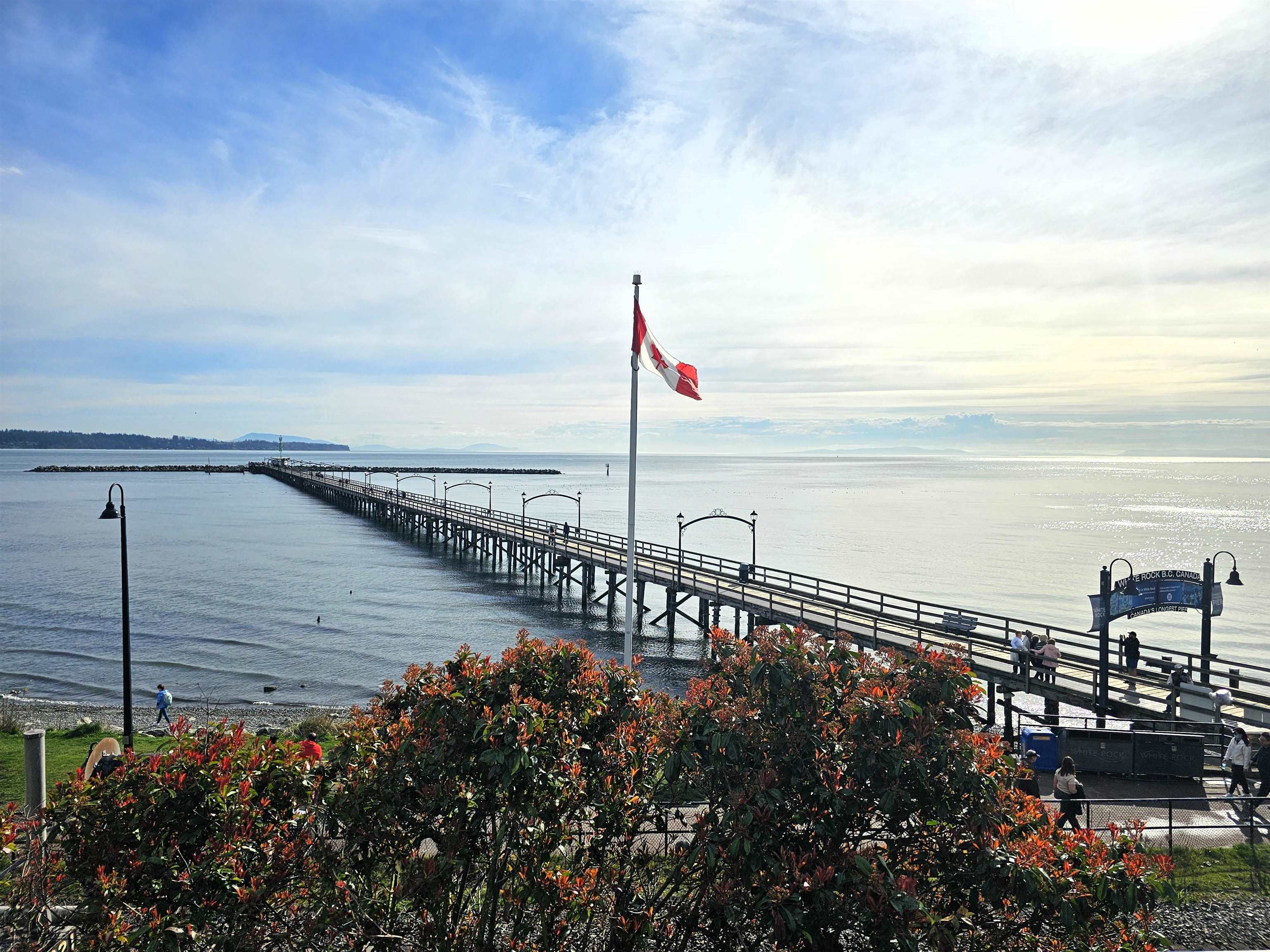 14729 Gordon Avenue  White Rock BC V4B 2A6 photo