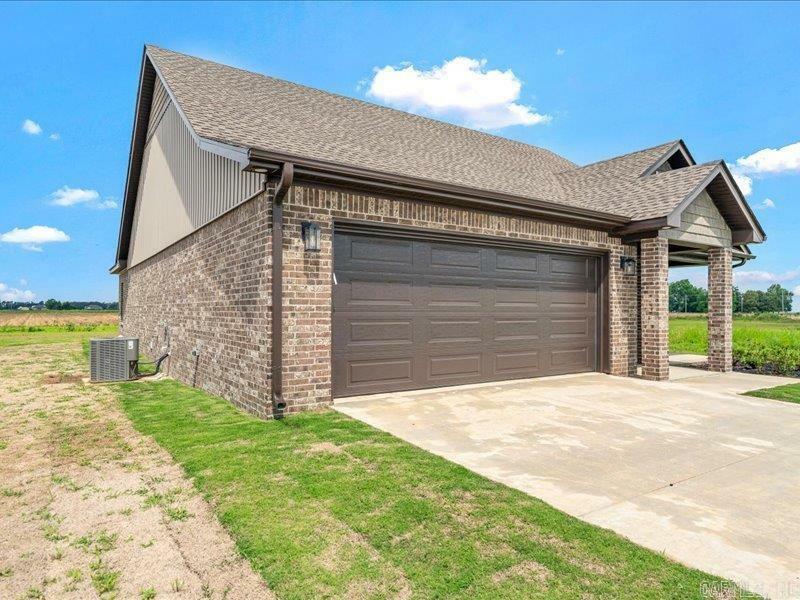 Property Photo: 177 Pintail Pointe AR 72442