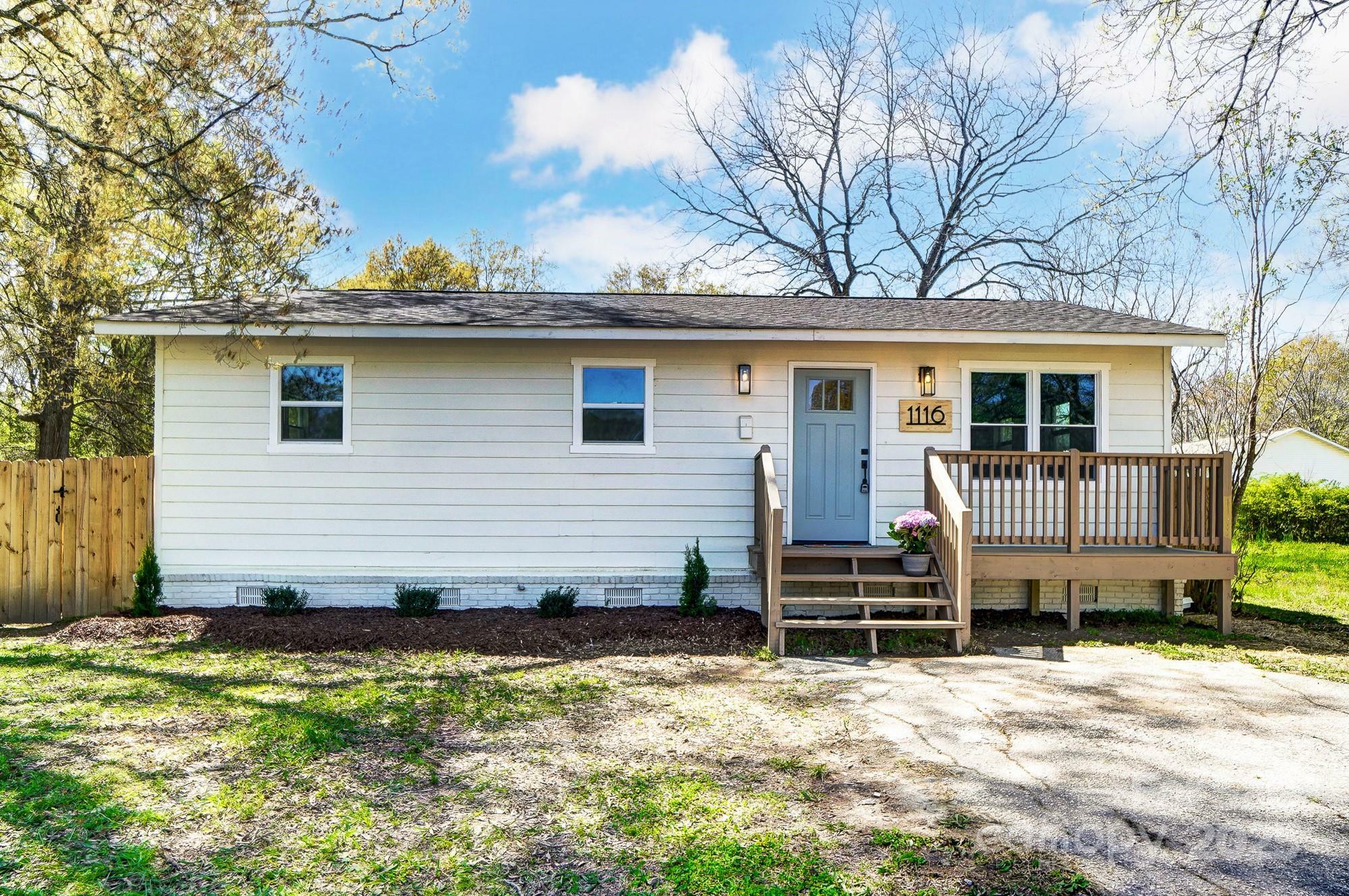 Property Photo: 1116 Carolina Avenue SC 29730