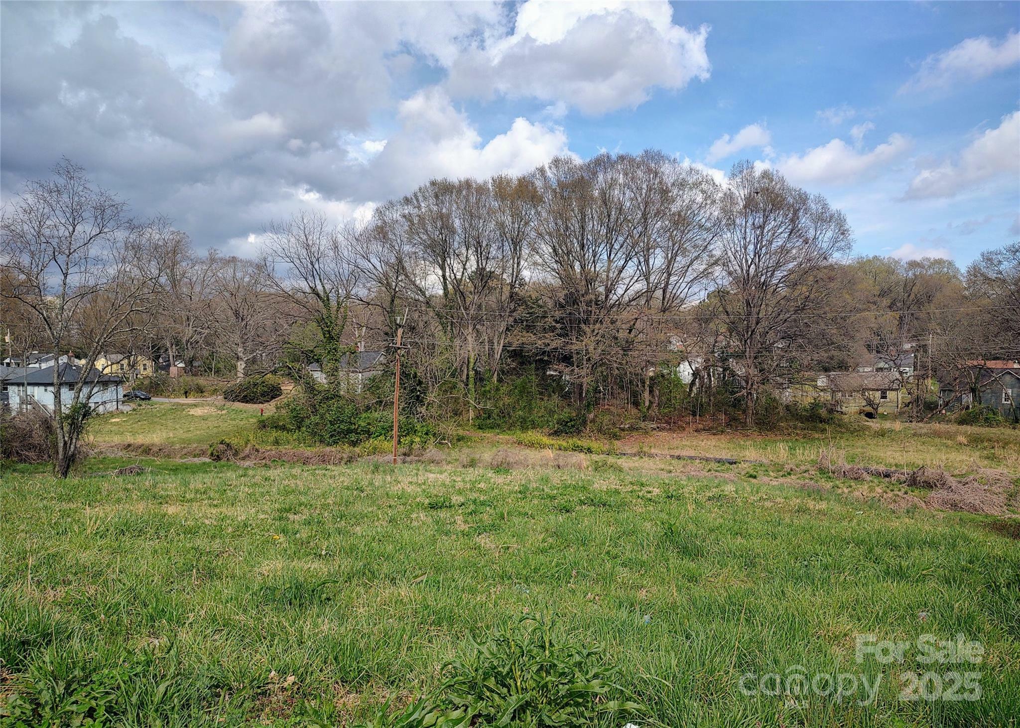 Property Photo: 412 S Hill Street NC 28052