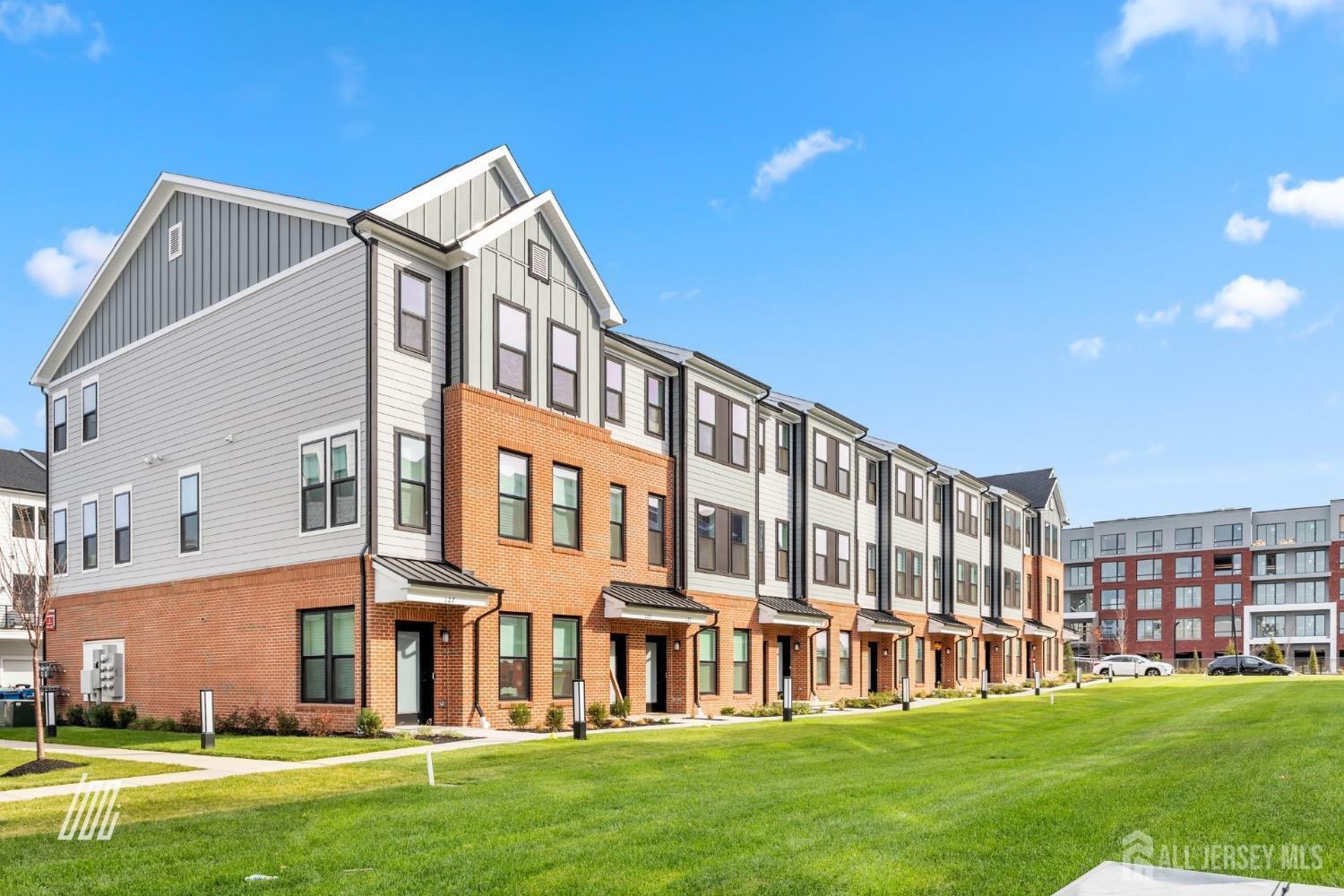 Property Photo: 117 Peyton Place NJ 08901