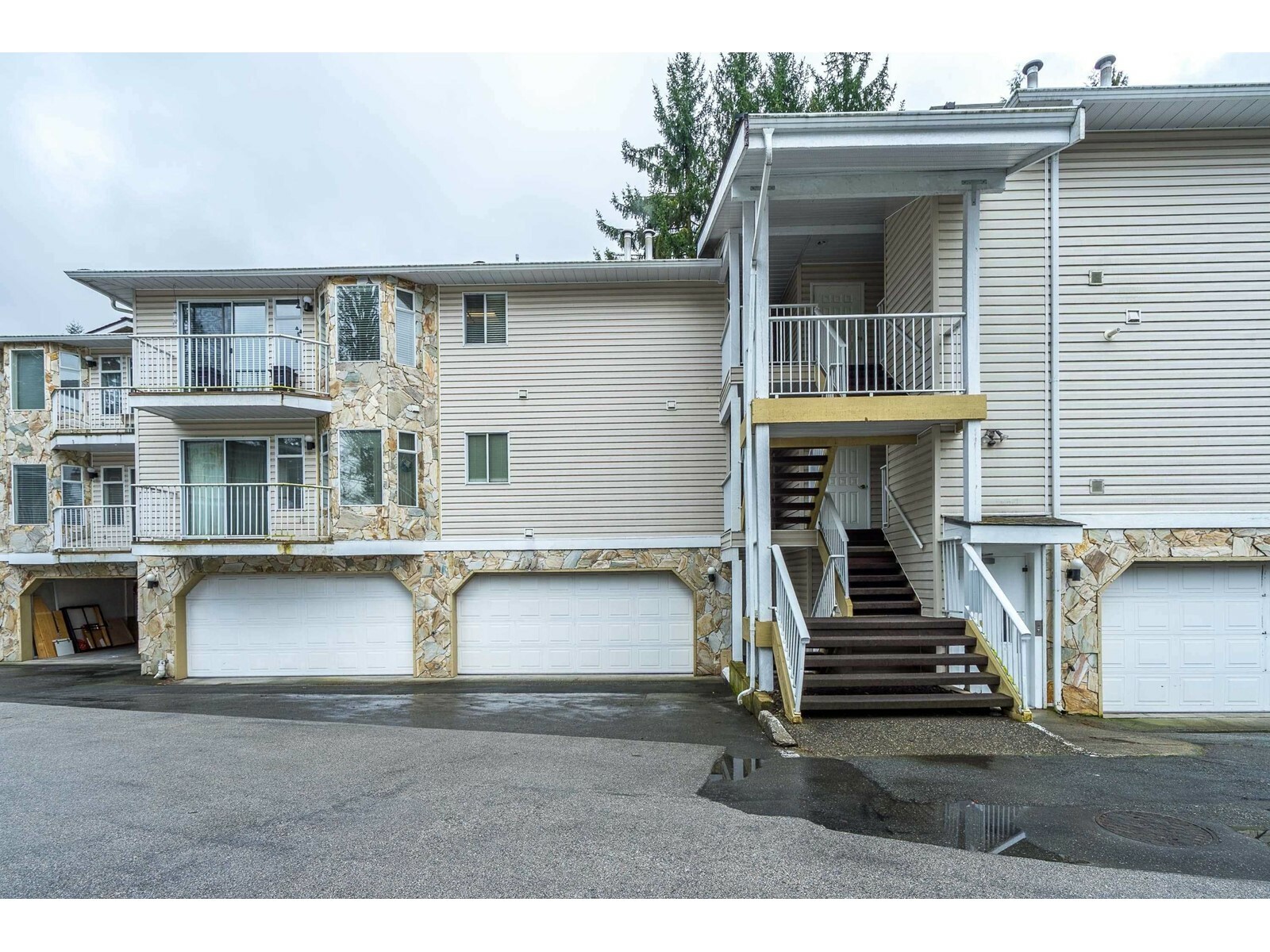 Property Photo: 10584 153 110 BC V3R 9V1