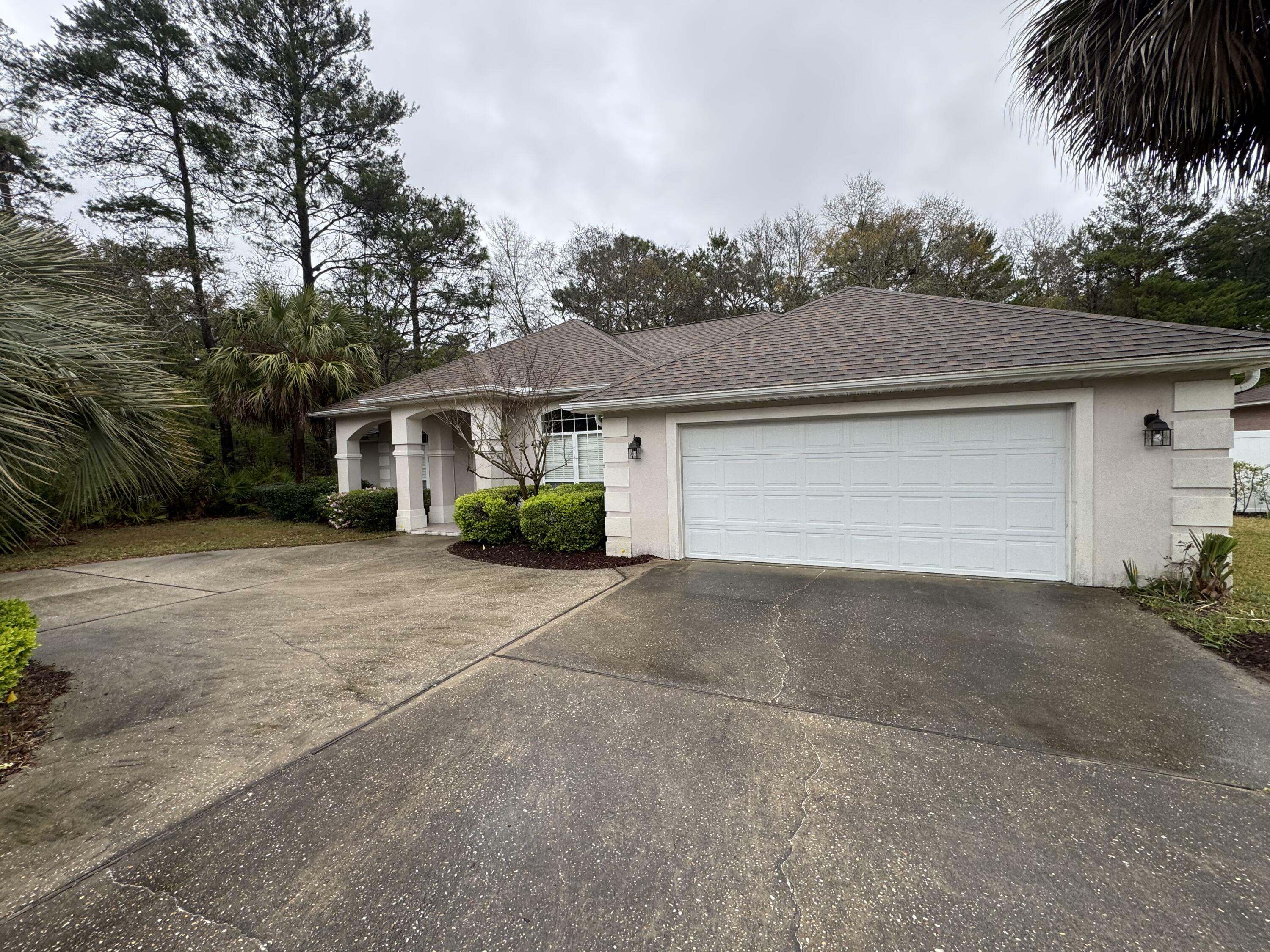 Property Photo: 66 Hillcrest Drive FL 32579