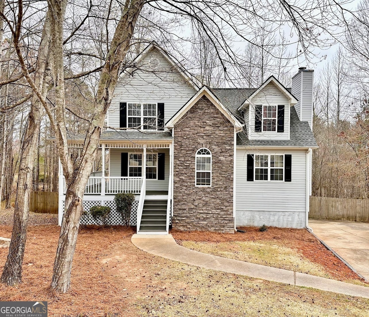 Property Photo: 522 Victoria Court GA 30179