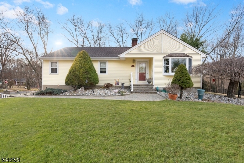1 Whitewood Ln  Jefferson Twp. NJ 07438 photo