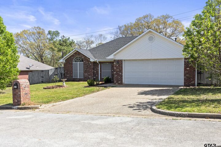 Property Photo: 1400 Lakeside Ct TX 75771
