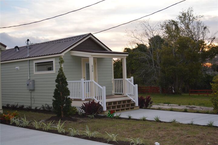 Property Photo: 620 Third Street Street FL 32765