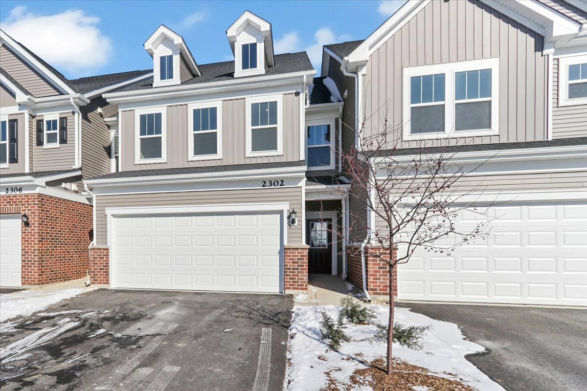 Property Photo: 644 Switchgrass Way 59002 IL 60490