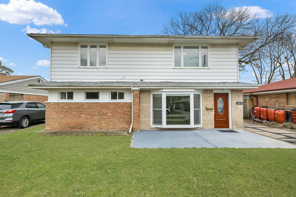 Property Photo: 1363 Gordon Avenue IL 60409