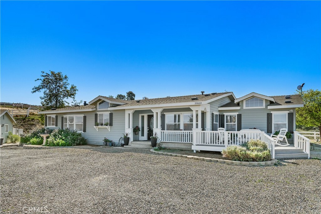 Property Photo: 39660 Spanish Oaks Drive CA 92592