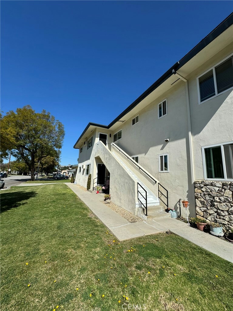 Property Photo:  9025 Mills Avenue  CA 90603 