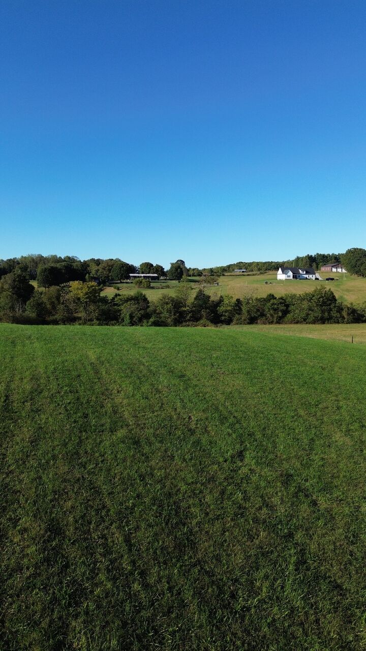 Property Photo: 646 Barnes Mill Rd TN 37166