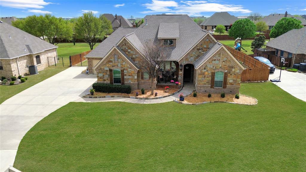 Property Photo: 1173 Durango Springs Drive TX 76052