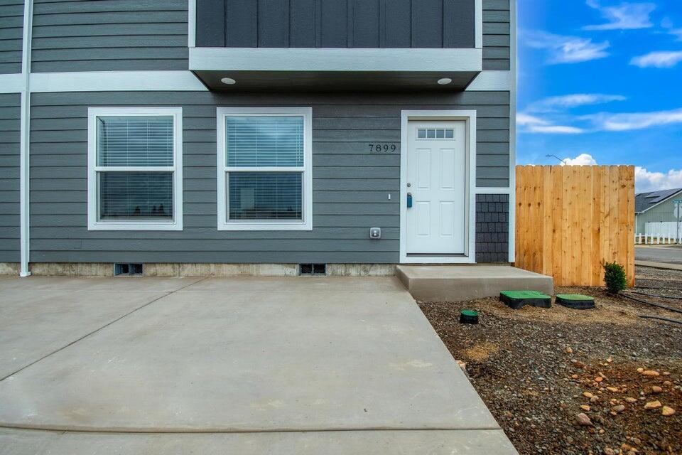 Property Photo: 7873 Houston Loop OR 97503