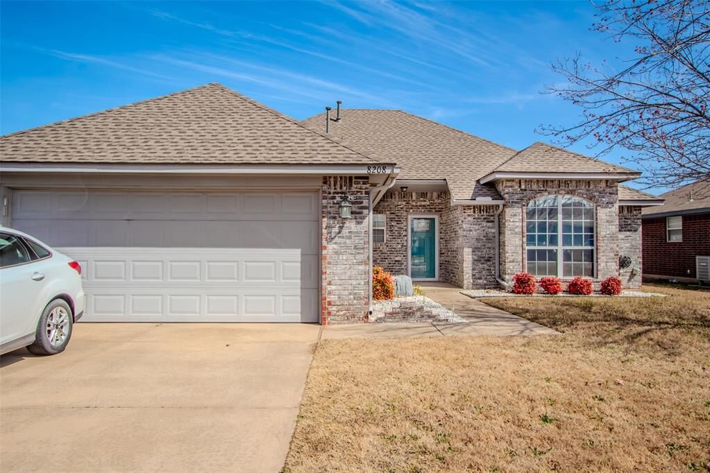 Property Photo:  8208 Prairie Ridge Road  OK 73135 