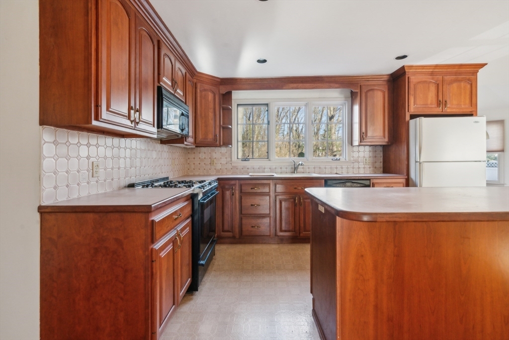 Property Photo: 61 Spring St MA 02421
