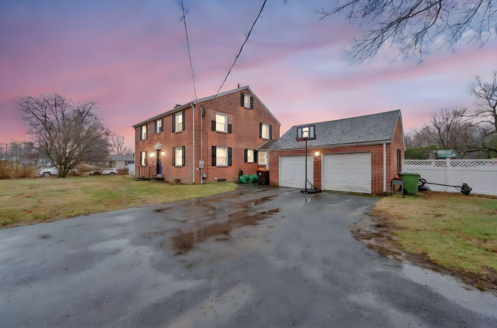 Property Photo: 297 Cooper St MA 01001