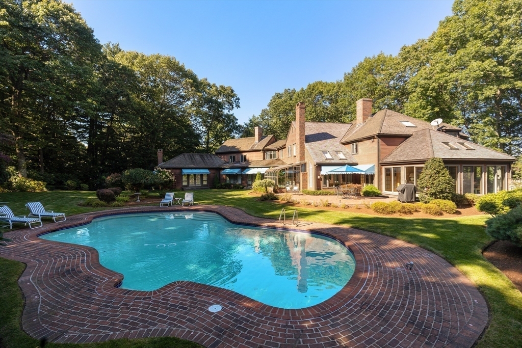 Property Photo: 11 Fulling Mill Ln MA 02043