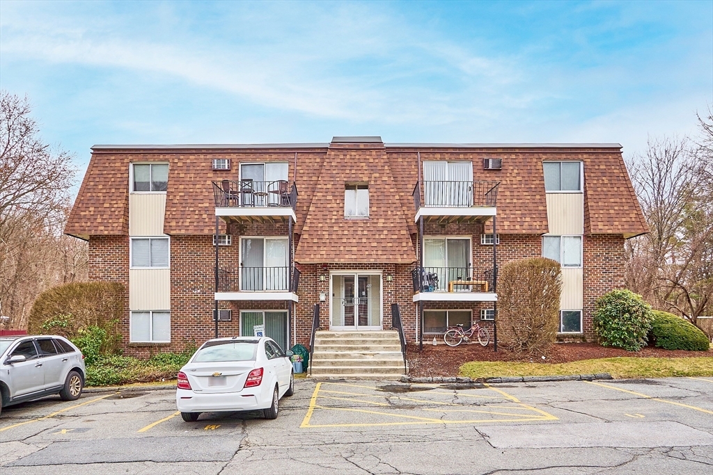 Property Photo: 98 Pemberton St 29 MA 01826