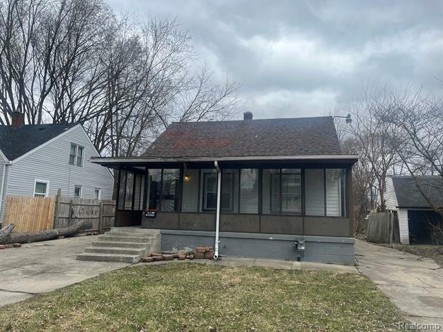 18274 Woodbine Street  Detroit MI 48219 photo