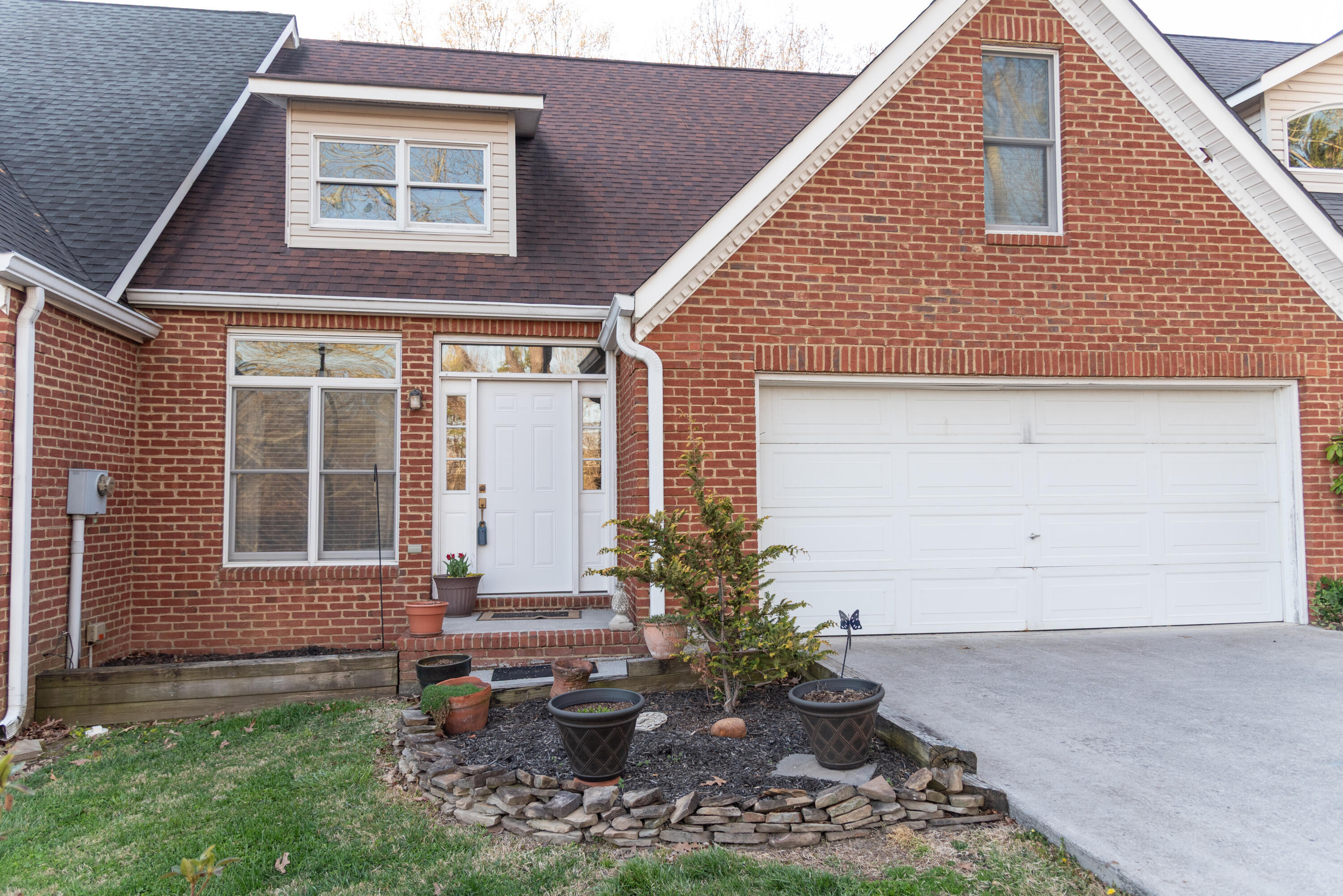 136 S Matlock Avenue  Athens TN 37303 photo