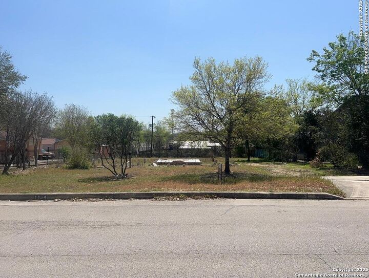 Property Photo:  1134 Garraty  TX 78209 