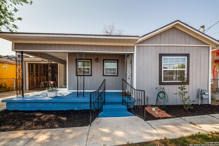 1406 Castroville Rd  San Antonio TX 78237 photo