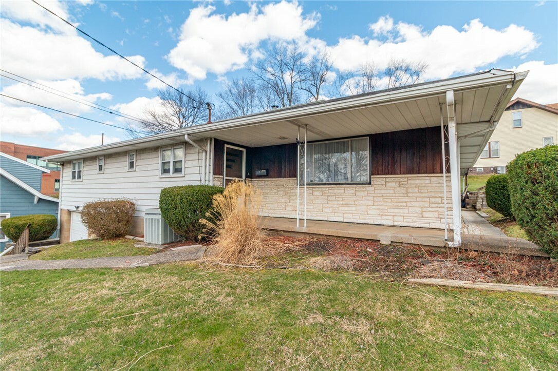 Property Photo: 1750 7th St PA 15068