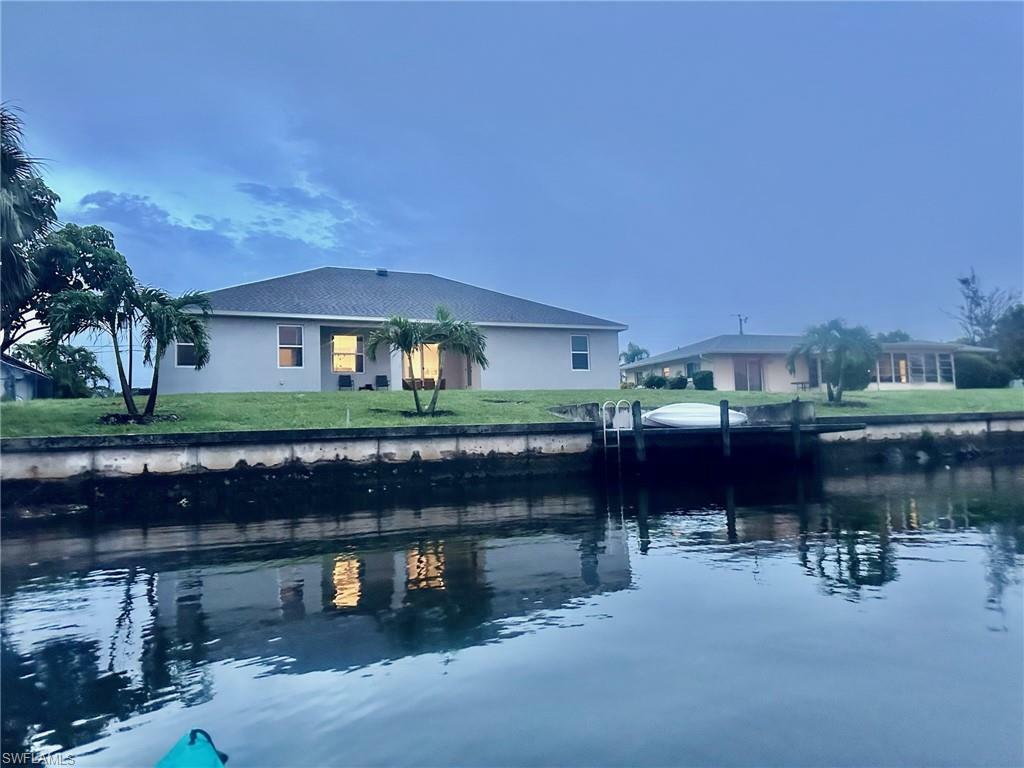 Property Photo: 926 SE 23rd Pl FL 33990