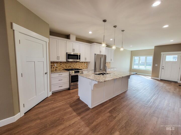 Property Photo: 2103 Alder A ID 83501