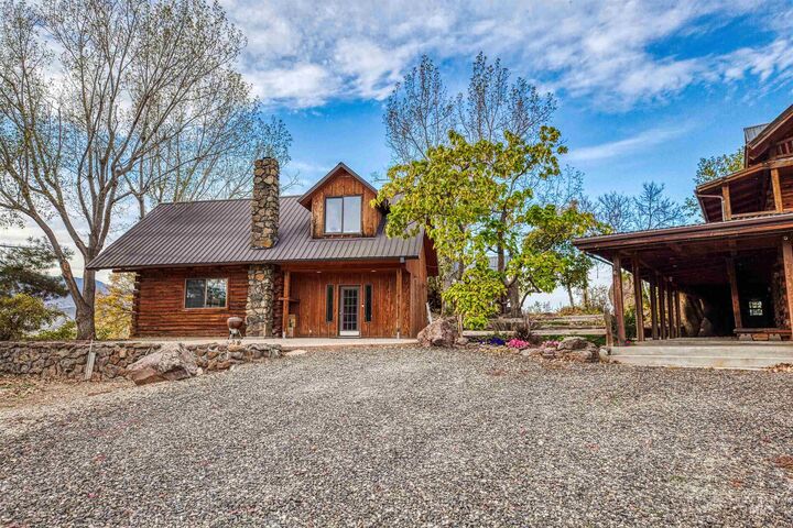 Property Photo:  11500 Brownlee Road  ID 83670 
