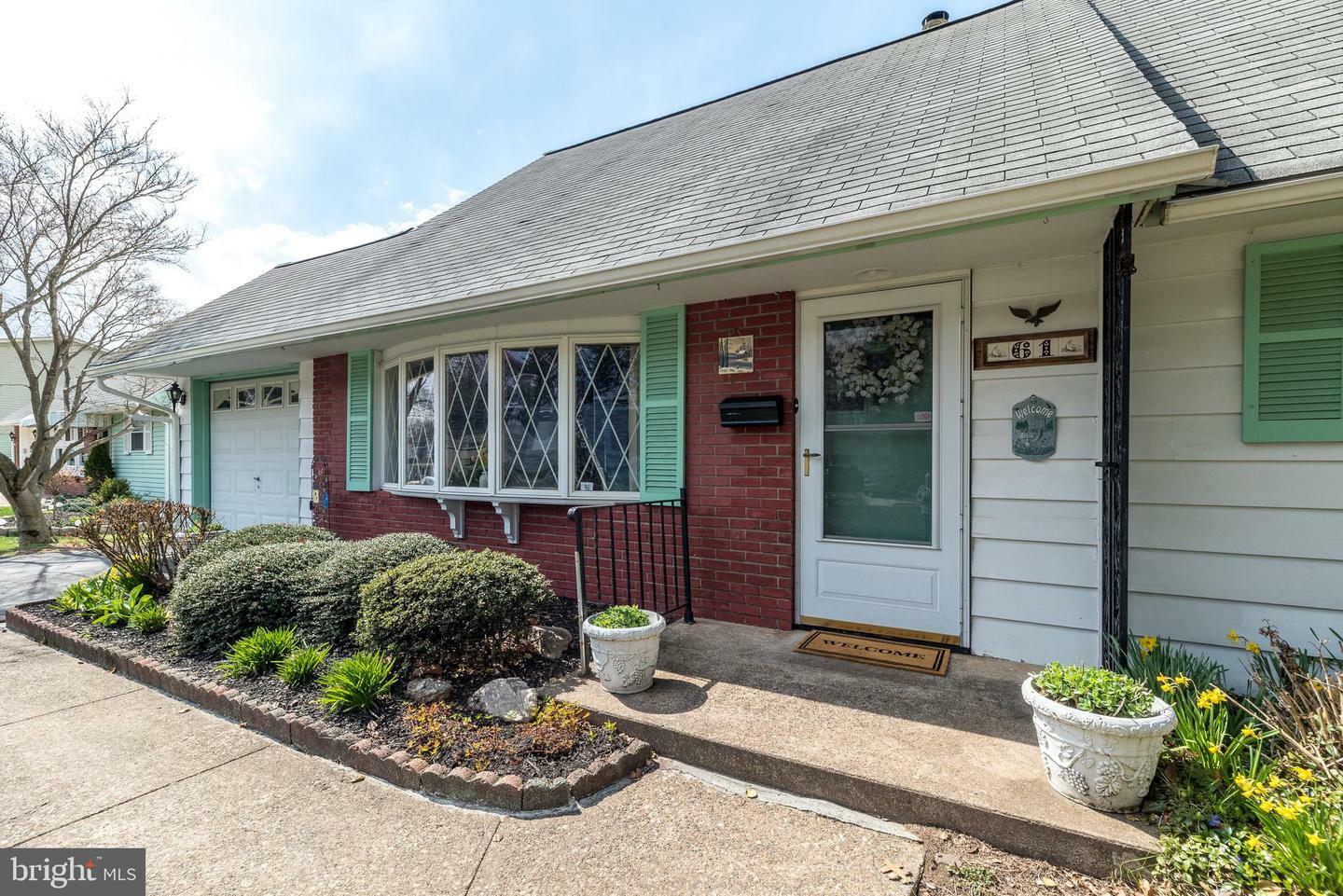 Property Photo: 61 Kenwood Drive N PA 19055