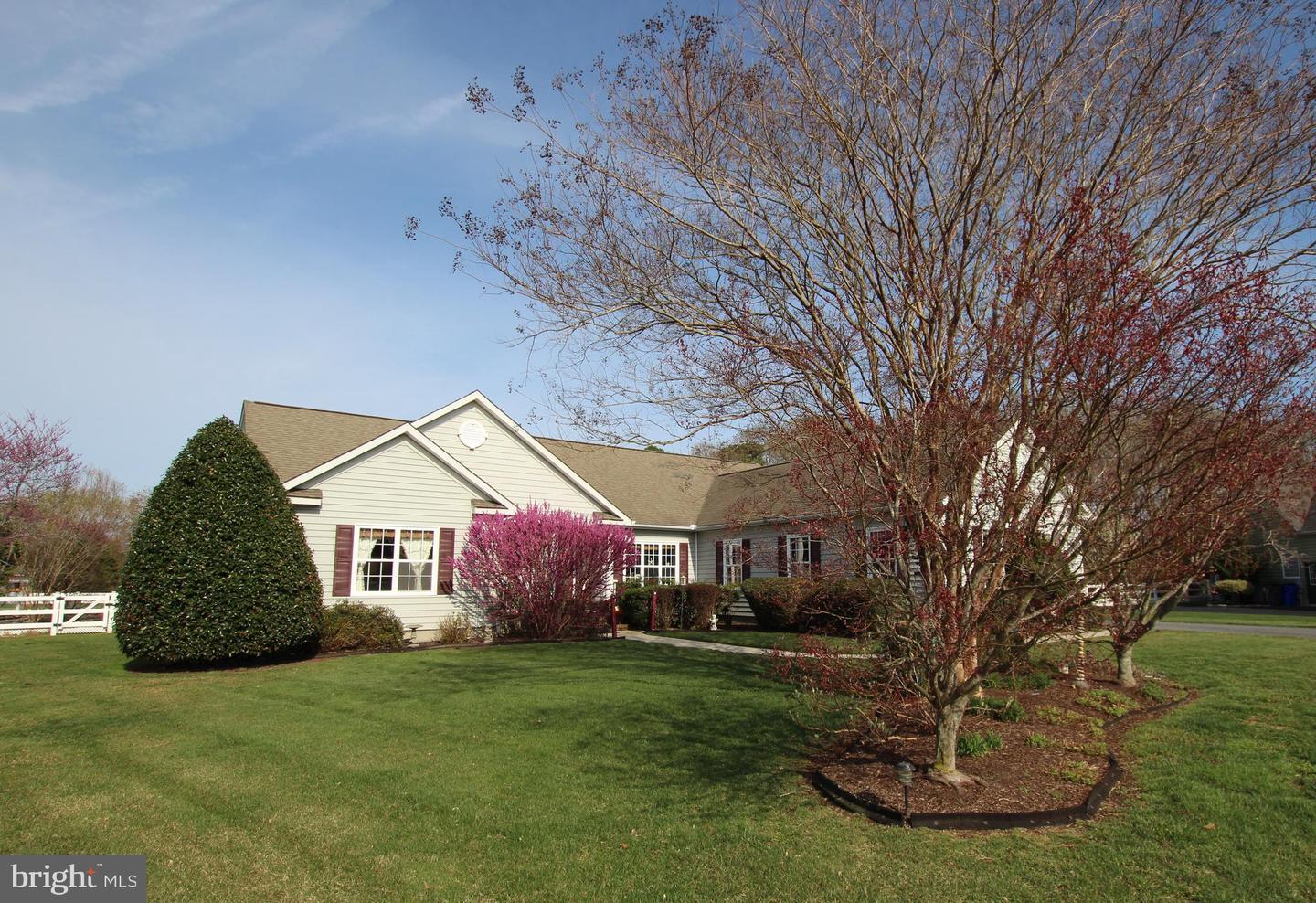 Property Photo: 16408 Winding River Drive DE 19968