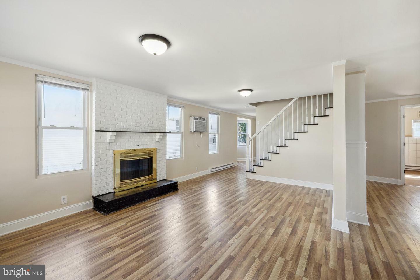 Property Photo:  909 Spruce Avenue  NJ 08232 